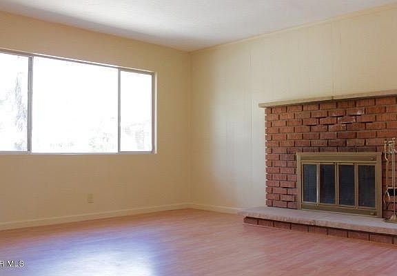 5th image of 835 S Hemlock Ave