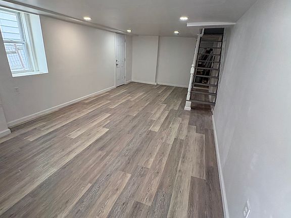 3rd image of 617 Pine Hill St #1