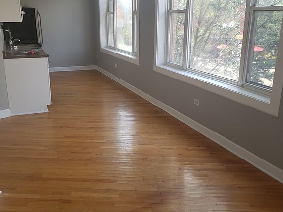 3rd image of 4363 N Lincoln Ave APT 1-2026