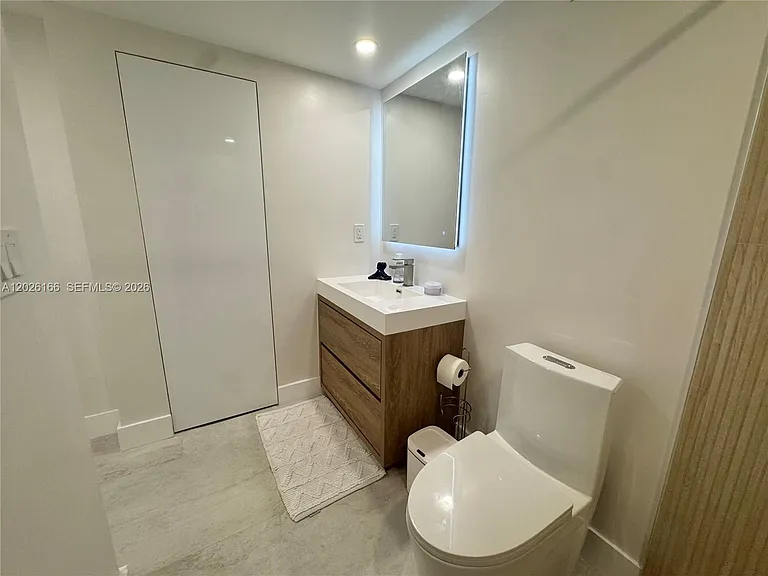 2899 Collins Ave #424 — Photo 11