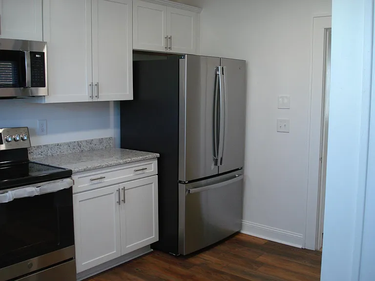 2427 Stanley Ave SE #A — Photo 6