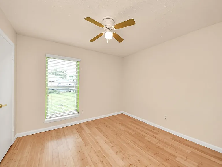 14007 Fleur De Lis Blvd — Photo 32