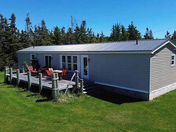 3rd image of 444 Shore Rd