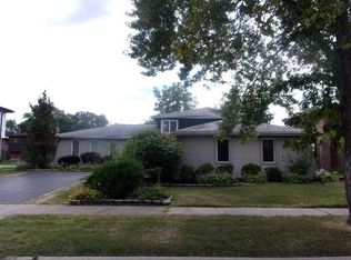 951 E 193rd St, Glenwood, IL