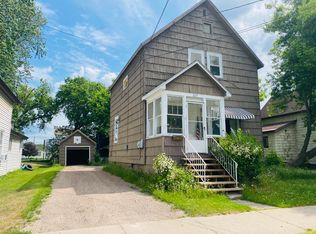 325 Amanda St, Sault Sainte Marie, MI 49783