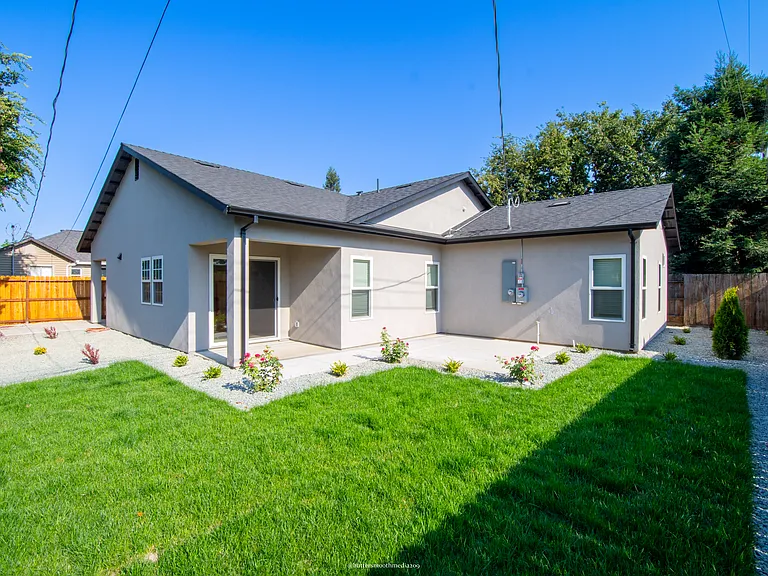 923 S Lee Ave — Photo 10