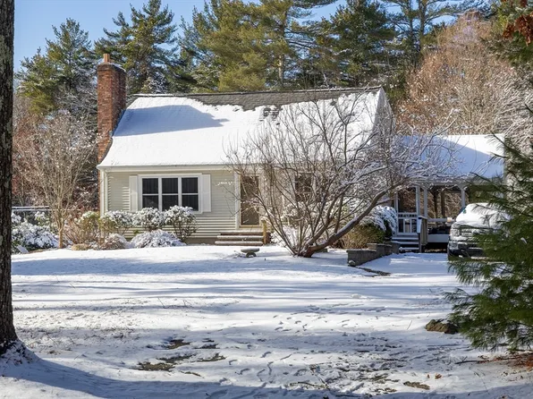 192 Tispaquin St, Middleboro, MA 02346