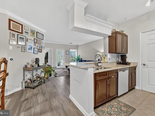 4550 Strutfield Ln APT 2213, Alexandria, VA 22311