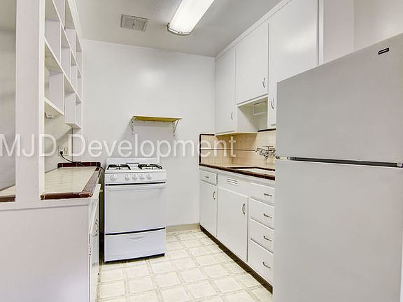 5th image of 1411 T St APT 13