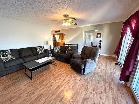 4th image of 336 Duck Dr