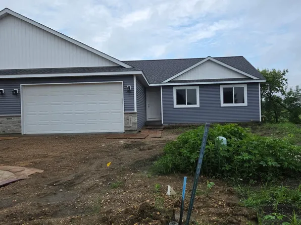 218 Fischer Ct NW, Montgomery, MN 56069