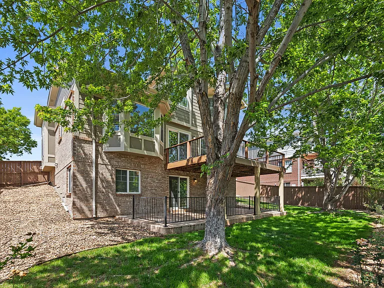 20396 E Columbia Pl — Photo 26