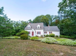 4 Ambleside Dr, Falmouth, MA 02540