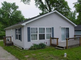 68483 Dailey Rd, Edwardsburg, MI 49112