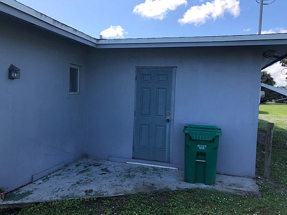 5th image of 218 Olive Ave