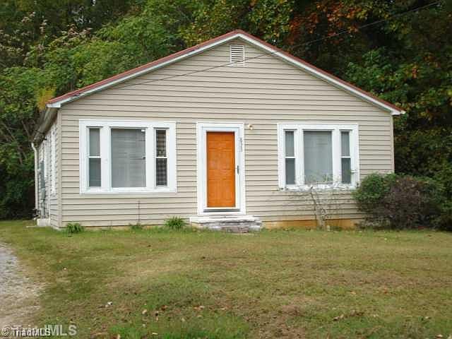 1st image of 833 Robinson Cir