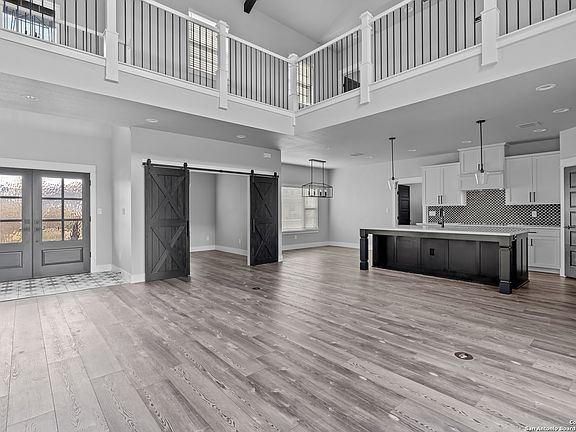 4th image of 108 Woodbridge