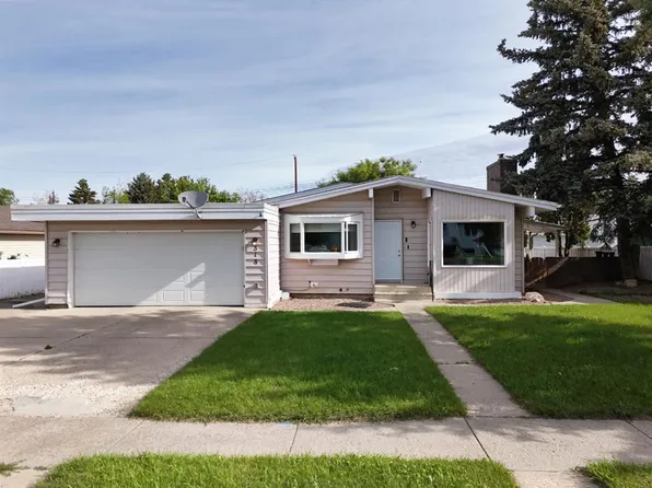 318 S 53rd Ave E, Claresholm, AB T0L 0T0