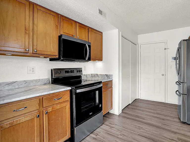 5611 W Tensleep Rd — Photo 8