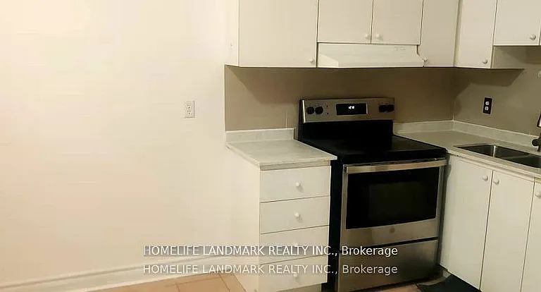 2475 Yonge St #2 — Photo 1