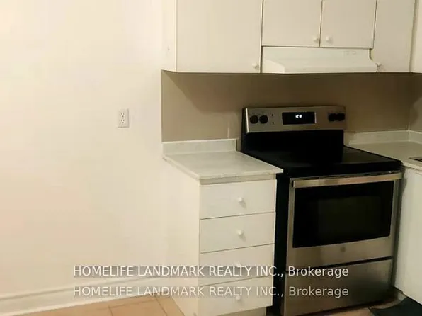2475 Yonge St #2, Toronto, ON M4P 2H6