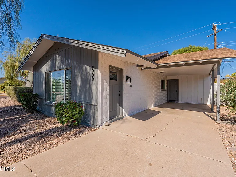 8202 E Piccadilly Rd — Photo 8