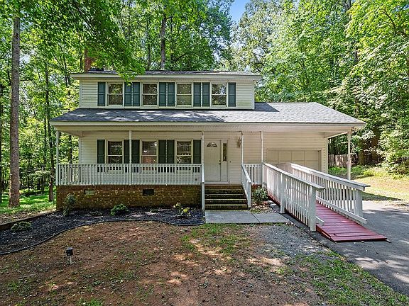 3rd image of 2618 New Hope Dr