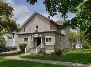 402 W Washington St APT 2, Champaign, IL 61820