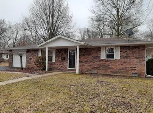 1024 Lantern Ln, Lebanon, IL 62254