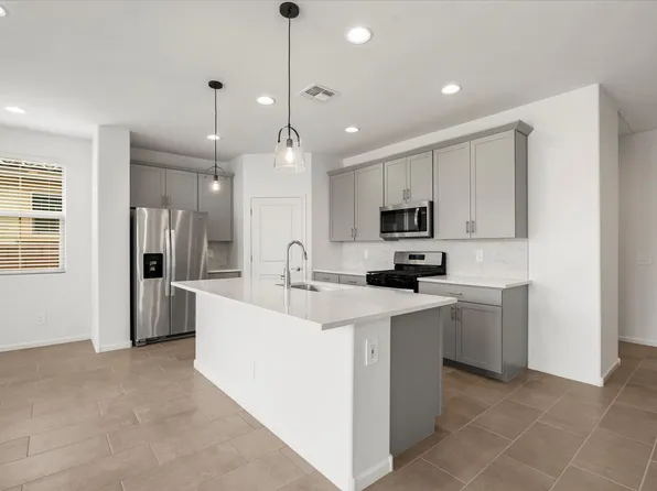 8330 S Clara Roberts Way, Vail, AZ 85641