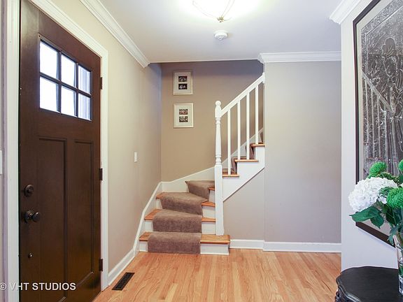 2nd image of 1049 Wellington Ave