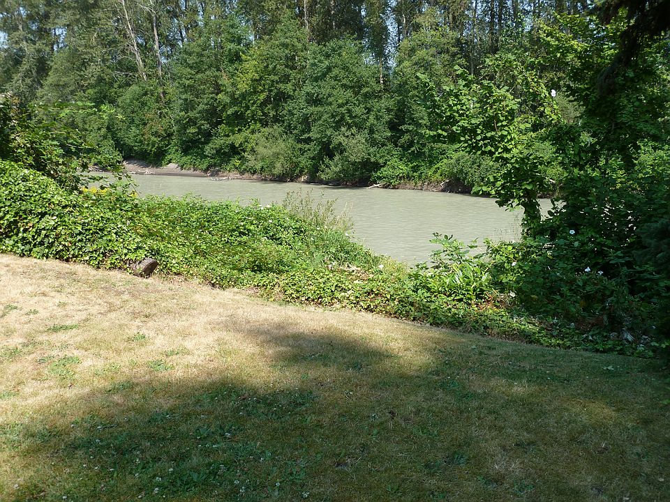 River view, private fishing spot.