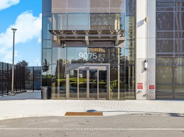 9075 Jane St #701, Vaughan, ON L4K 0L7