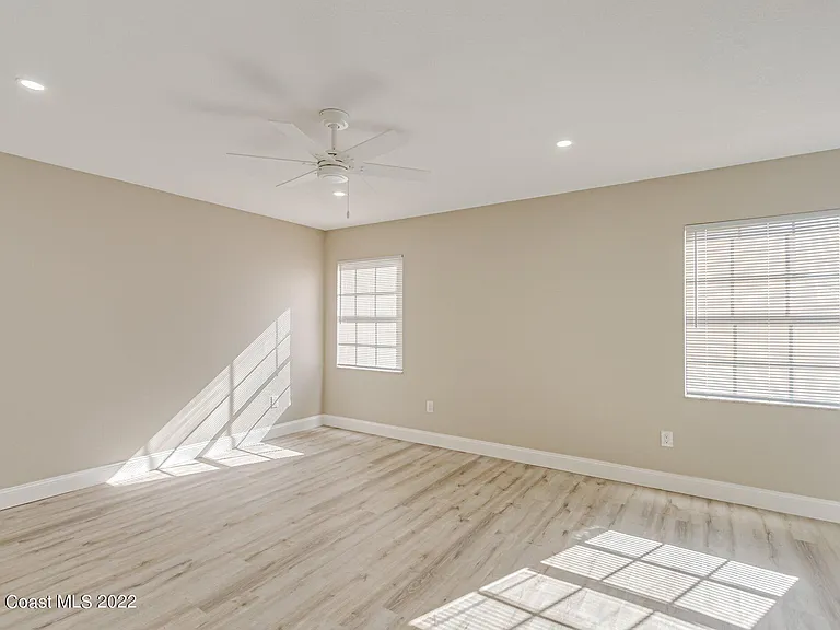 201 Jefferson Ave NW — Photo 12