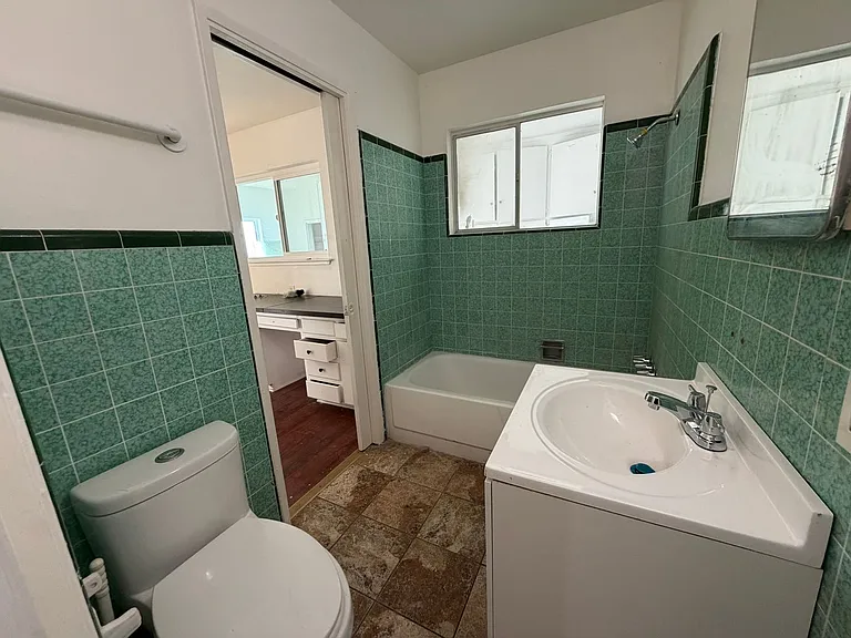 11322 Franklin Blvd — Photo 28