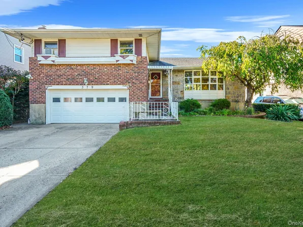 379 Roxbury Road S, Garden City South, NY 11530