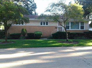 2701 Glenview Ave, Park Ridge, IL 60068