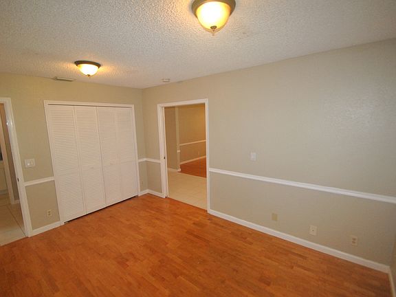 5th image of 5241 NW 90th Ter