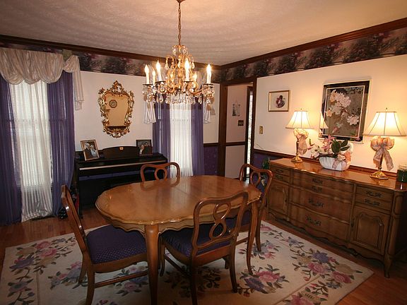 Formal dining room