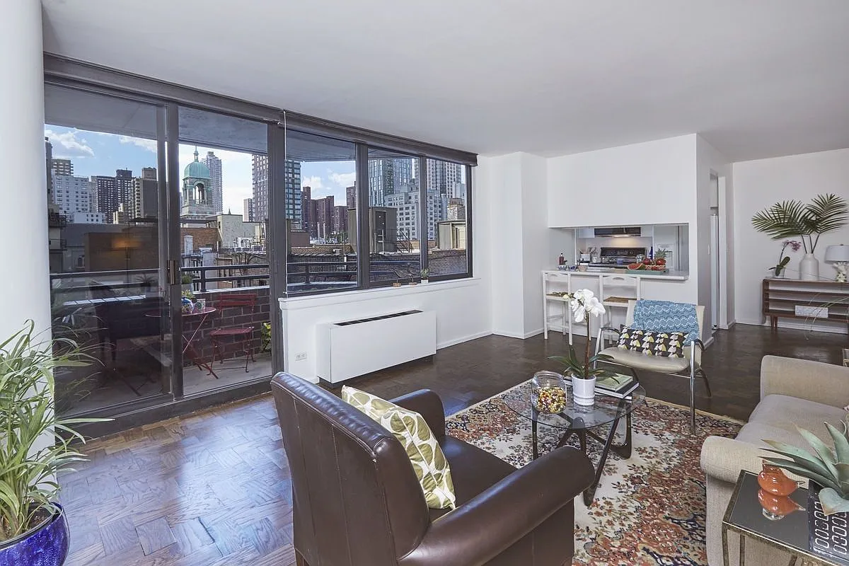 455 E 86th St APT 6A photo 1