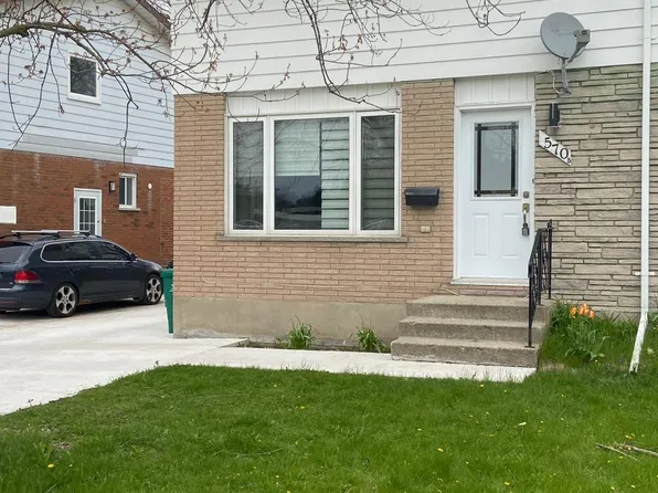 570 B Glen Forrest Blvd, Waterloo, ON N2L 4J5