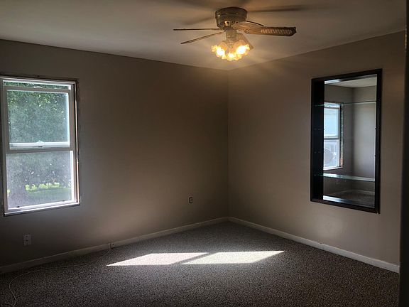 4th image of 1022 Thayer Dr