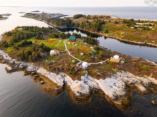 8 Simmons Island Wl, West Dover, NS B3Z 3S4