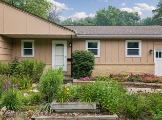 3613 Robin Ln, Minnetonka, MN 55305