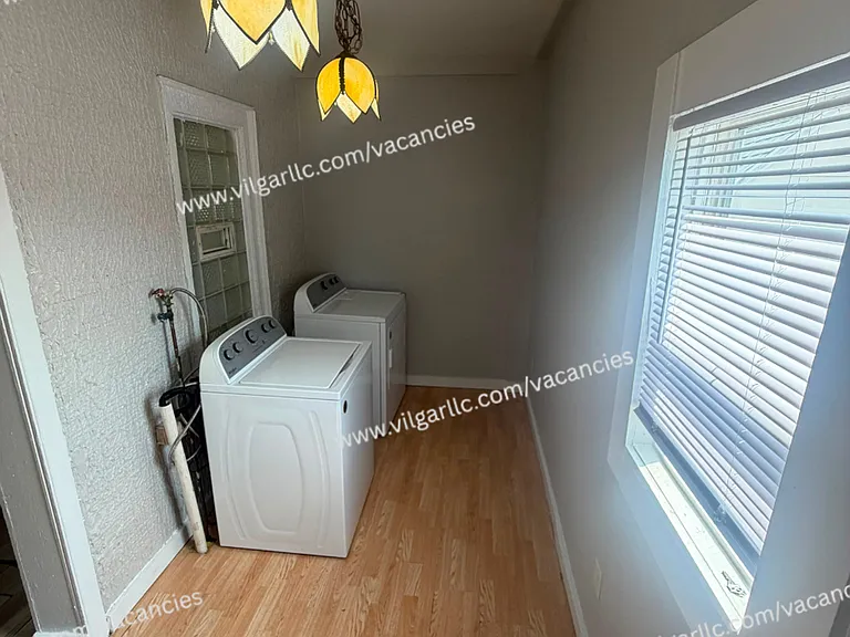 3910 Deodar St — Photo 27