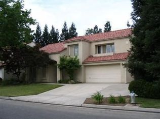 10429 N Camarillo Dr, Fresno, CA 93730