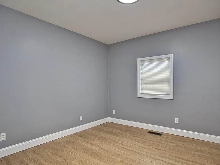 2753 Pleasant St #1 — Photo 30