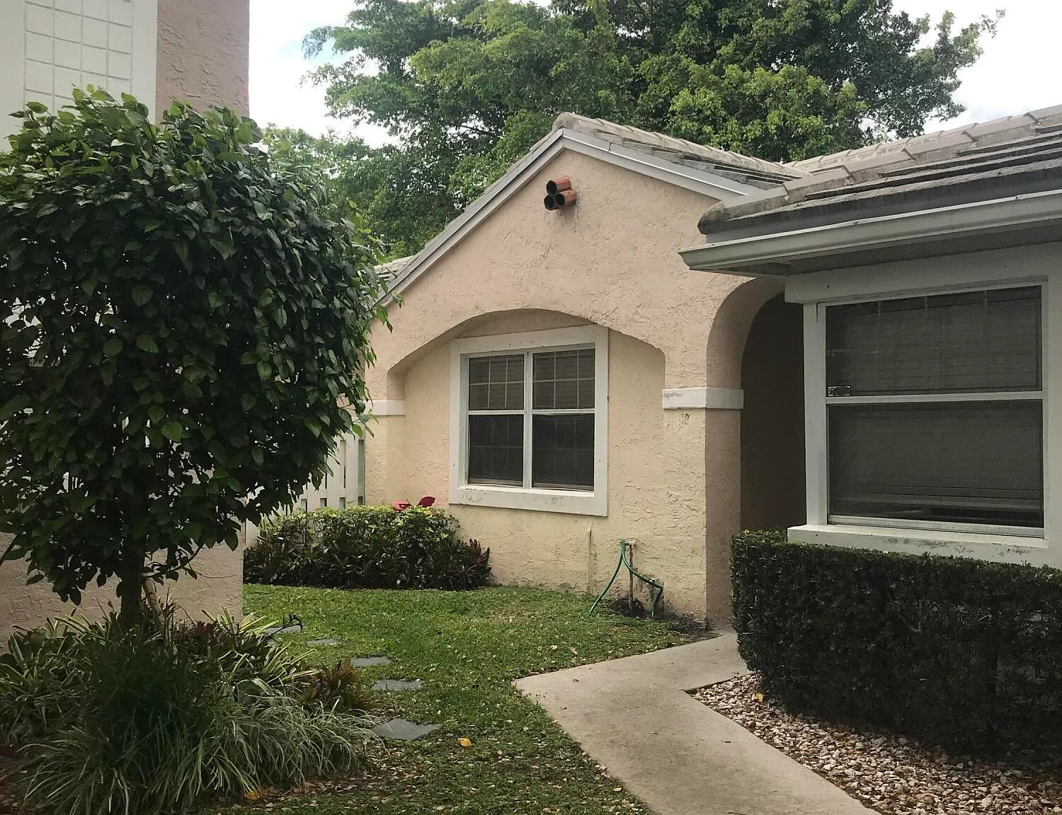 4 bed, 2.0 bath, 1460 sqft, $3,700 — Photo 3