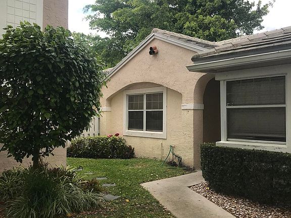 2nd image of 845 NW 98th Ave