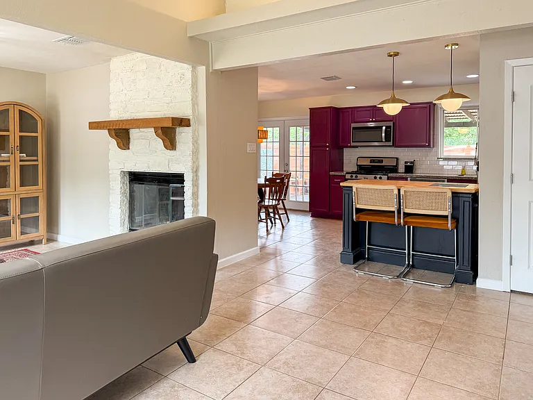 7107 Cherry Meadow Dr — Photo 3
